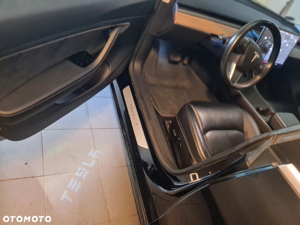 Tesla Model 3 Langstreckenbatterie Allradantrieb Dual Motor - 14