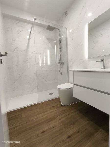 Apartamento T2 a 2min. do metro de Brito Capelo - Grande imagem: 3/12