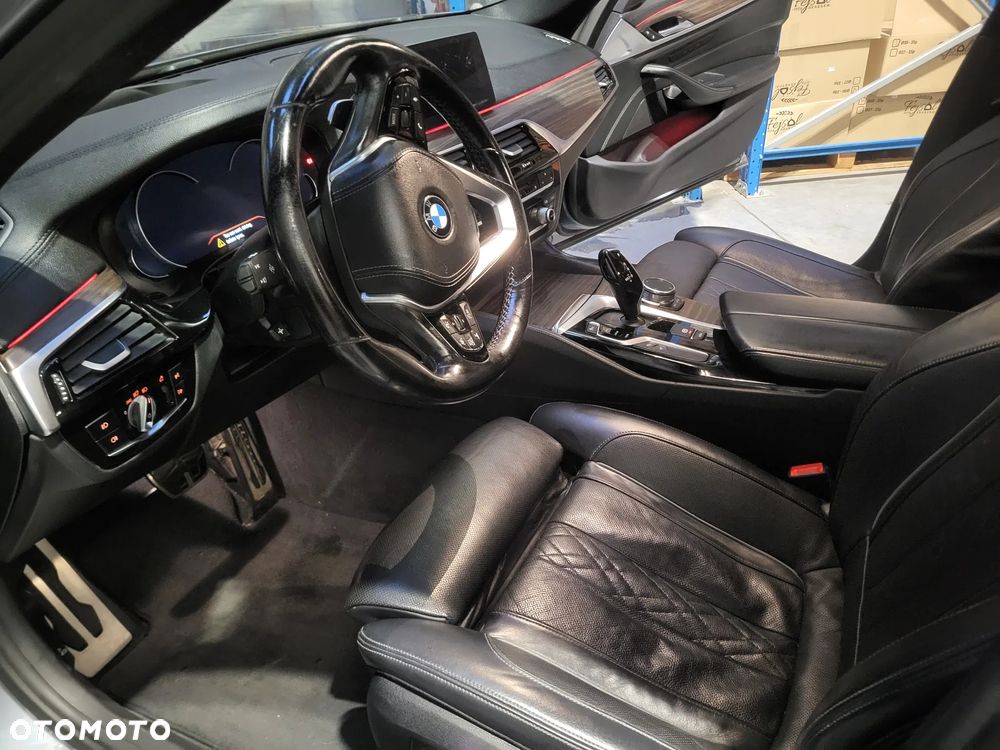 BMW Seria 5 520d xDrive M Sport Edition - 4