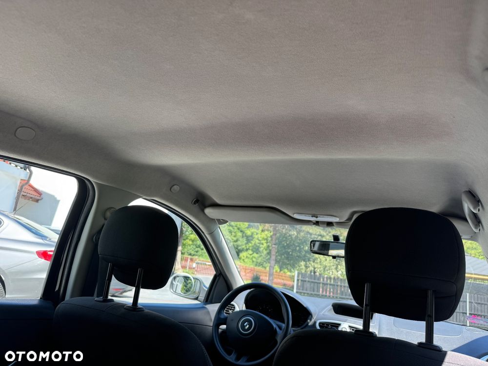 Renault Clio - 12