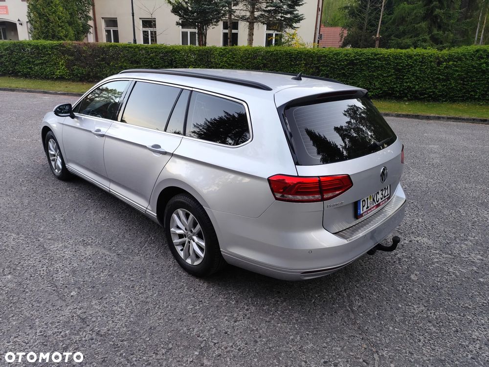 Volkswagen Passat 2.0 TDI (BlueMotion Technology) DSG Comfortline - 9