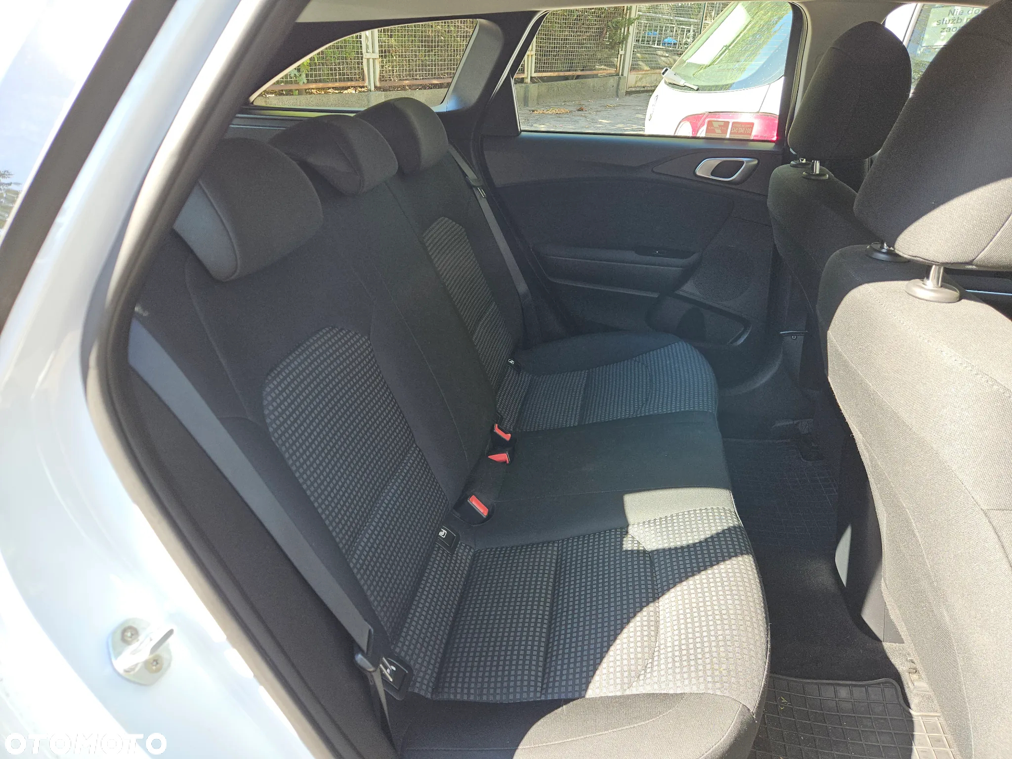 Kia Ceed 1.4 T-GDI S - 17