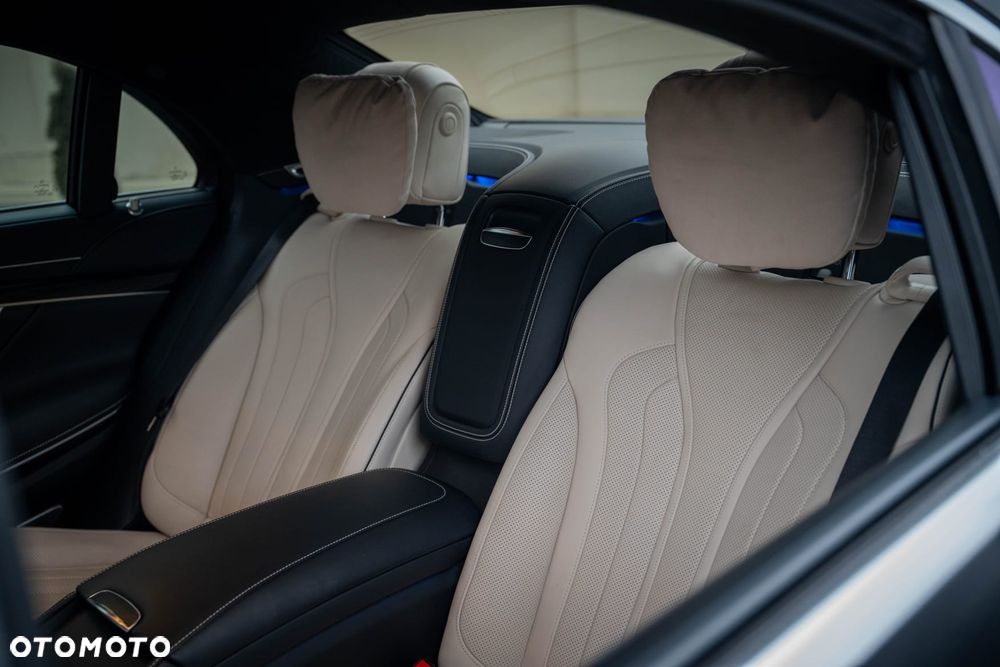 Mercedes-Benz Klasa S 560 4-Matic L 9G-TRONIC - 12