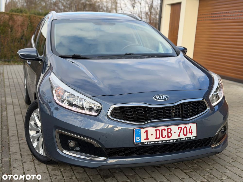 Kia Ceed - 1