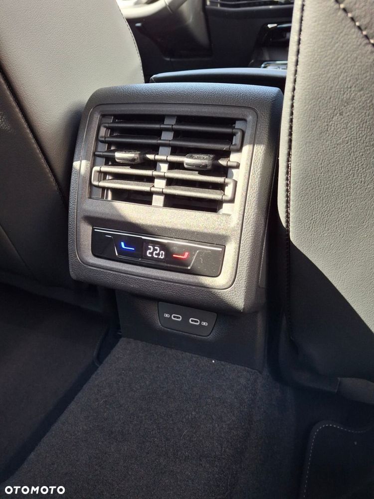 Volkswagen Golf Variant - 34