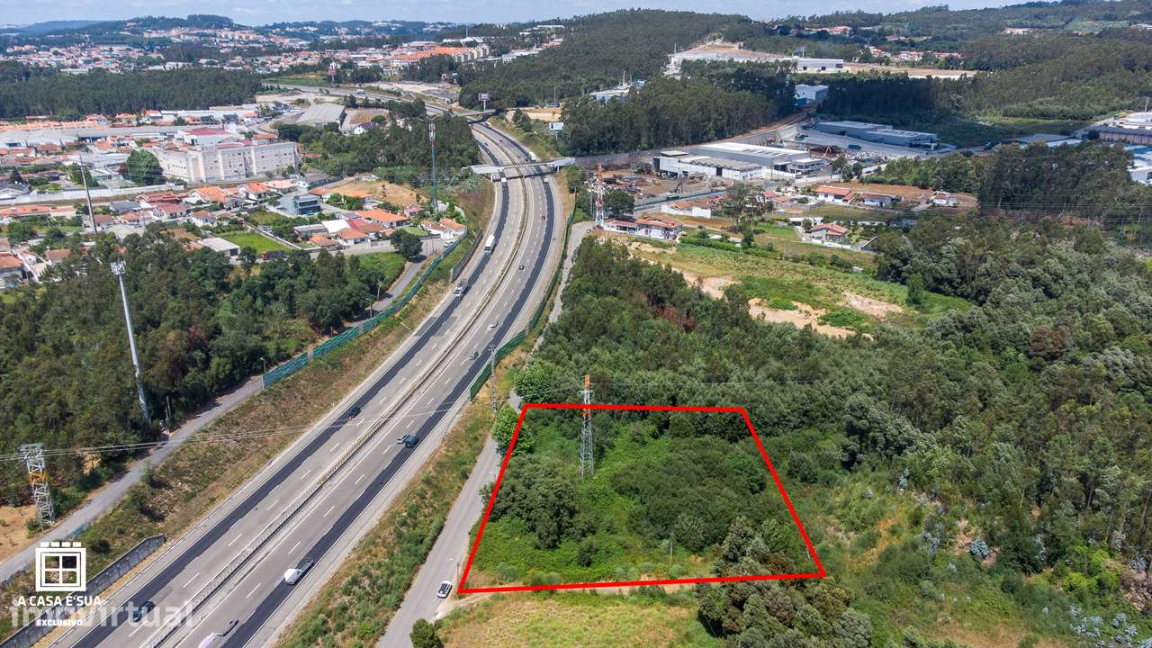 Terreno com 2.326 m2 em São João de Ver, St.ª M.ª Feira - Exclusivo - Grande imagem: 3/12