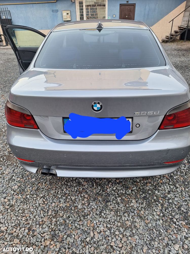 BMW Seria 5 525d Touring - 2