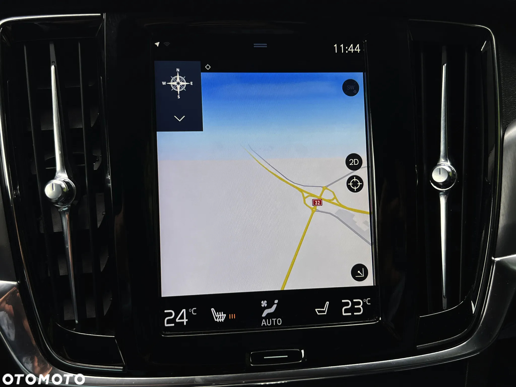 Volvo V90 D4 Momentum Pro - 31