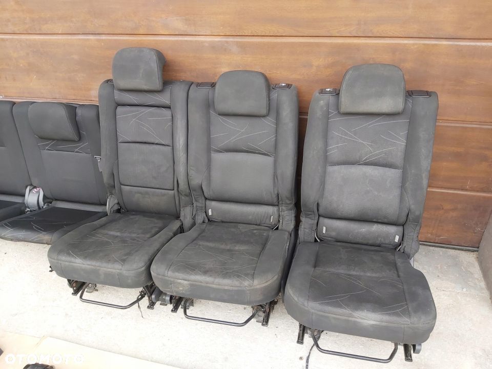 Toyota Verso 09 fotel kanapa tył Van pasy - 2