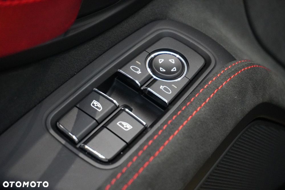 Porsche 718 Spyder - 20