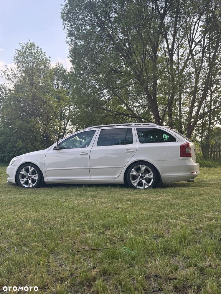 Skoda Octavia 2.0 TDI DPF Elegance - 3