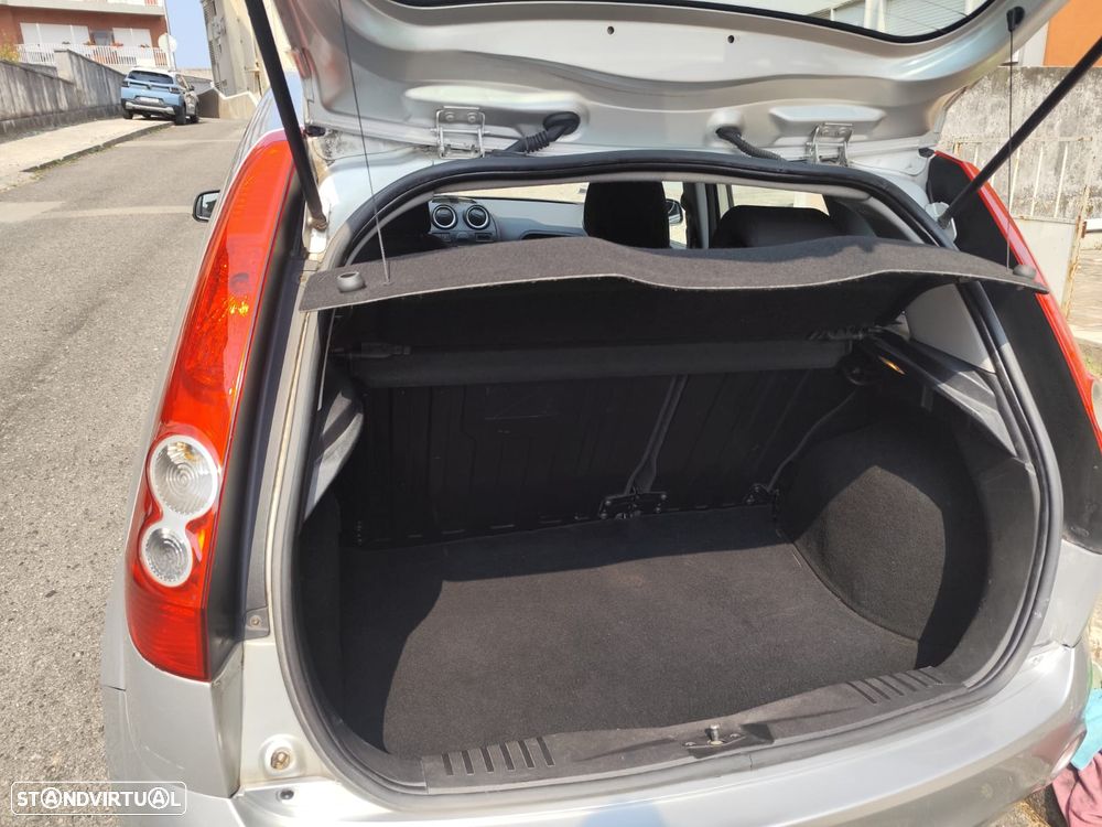 Ford Fiesta 1.25 Zetec - 13