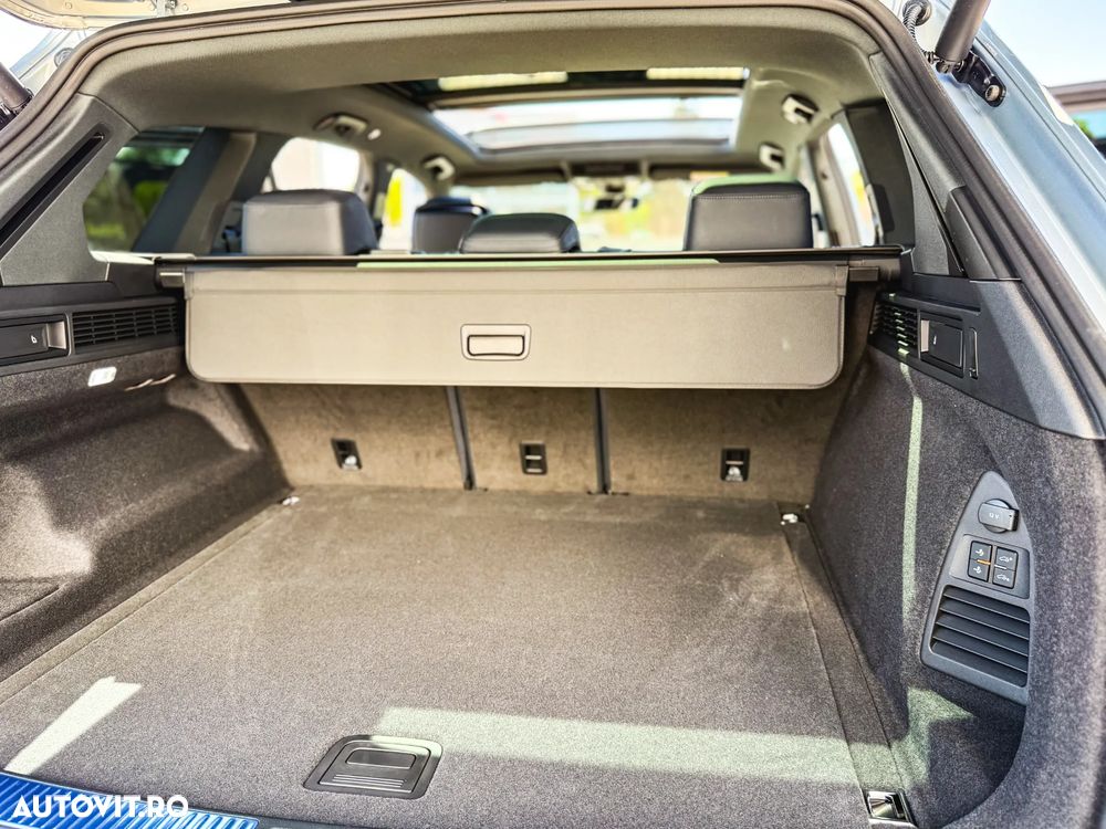 Volkswagen Touareg V6 TDI 4MOTION R-Line - 28