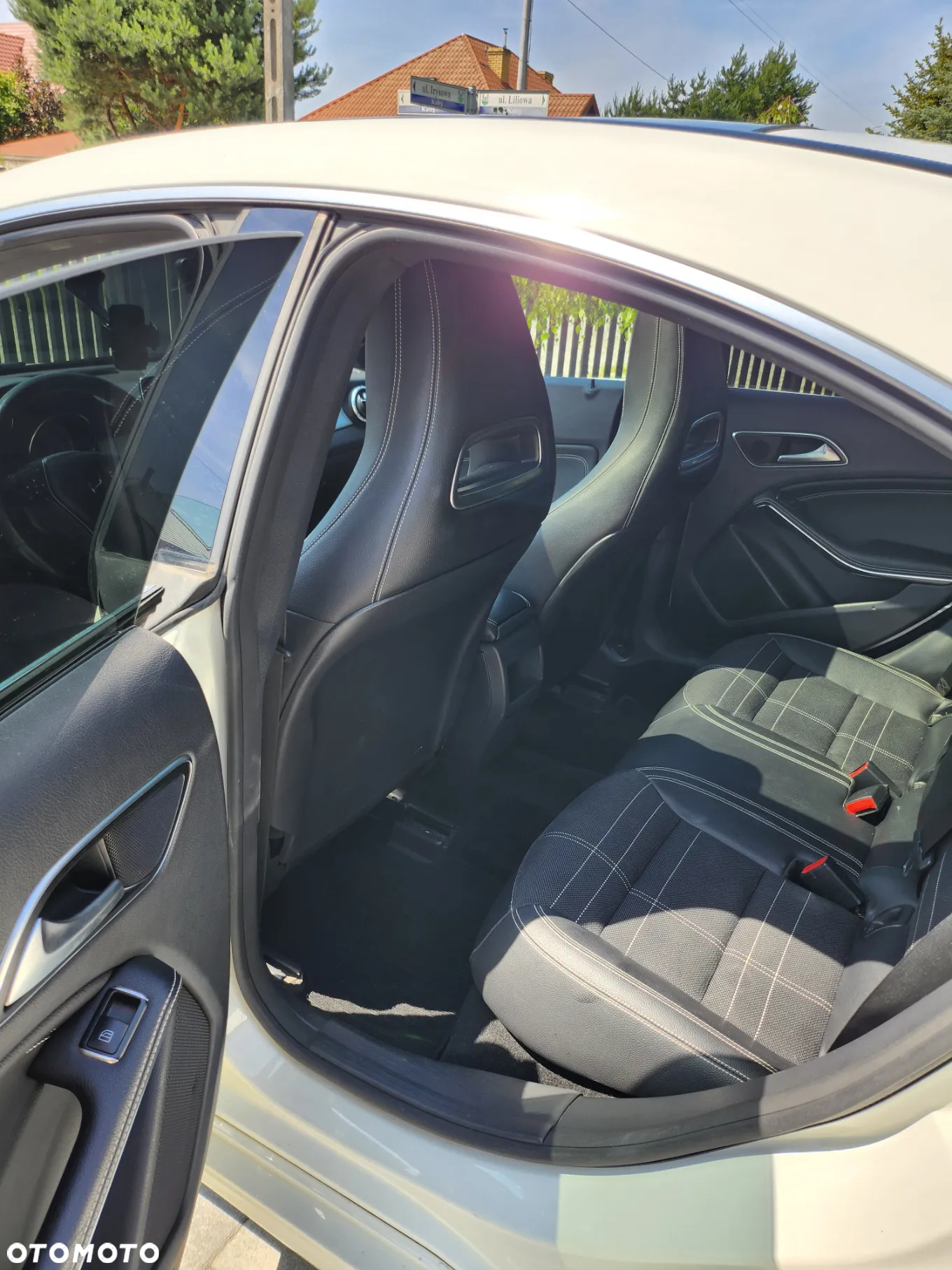 Mercedes-Benz CLA 180 - 11