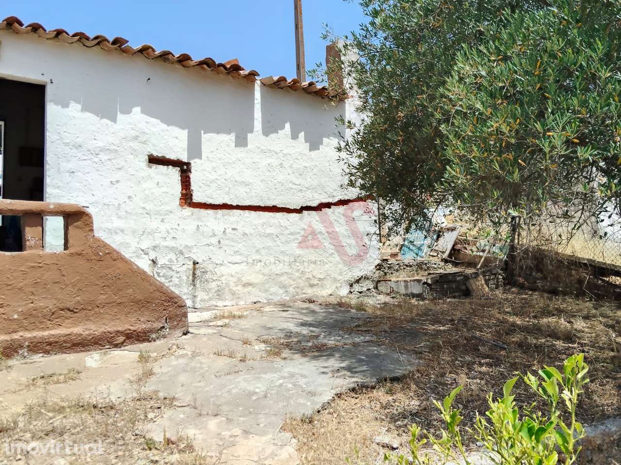 Moradia T1 Térrea para Restaurar em Santo Aleixo da Restauração – Mour - Grande imagem: 2/16