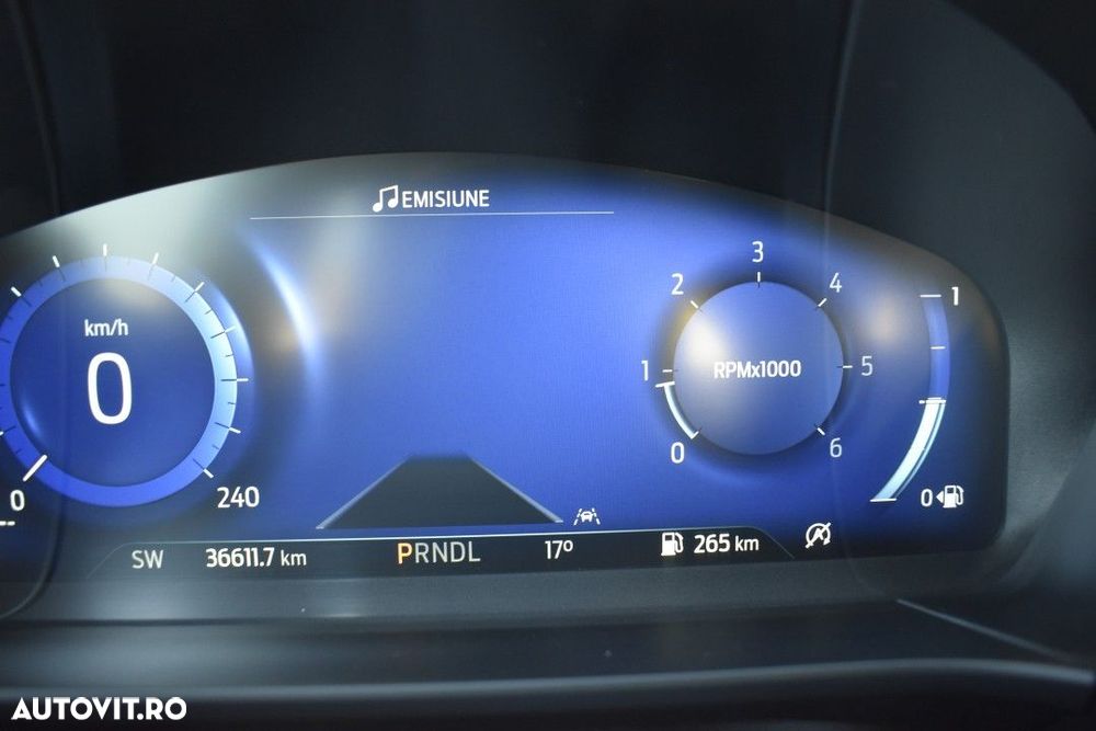 Ford Kuga - 12