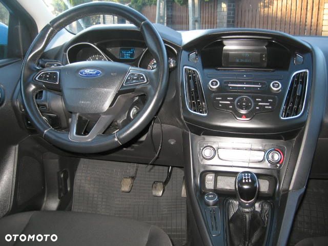Ford Focus 1.6 Trend - 23