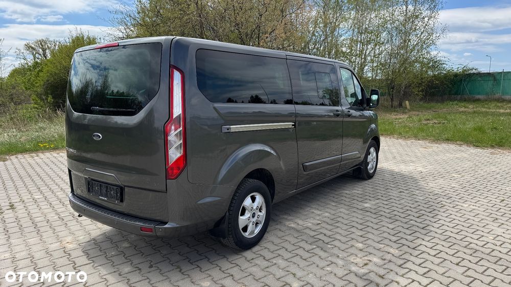 Ford Tourneo Custom - 5