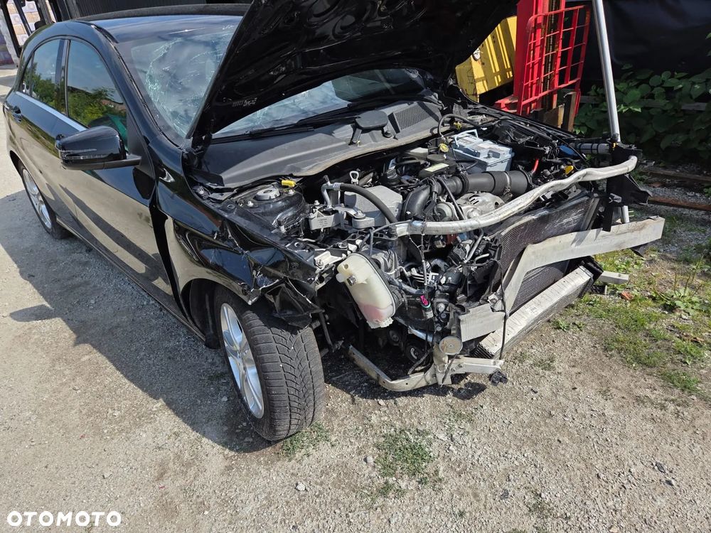 Mercedes-Benz Klasa A 180 (BlueEFFICIENCY) - 8