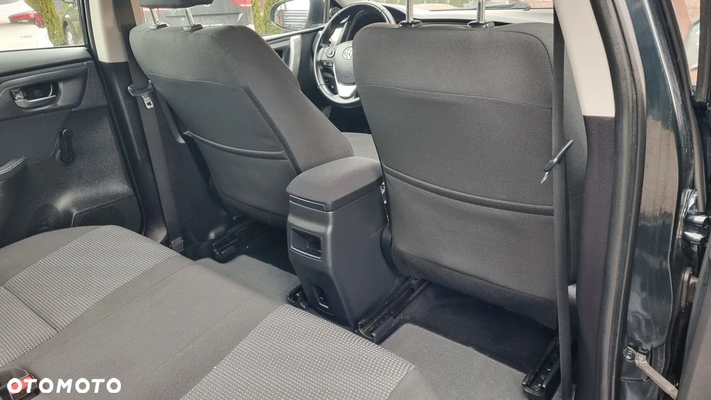 Toyota Auris 1.6 Valvematic Comfort - 24