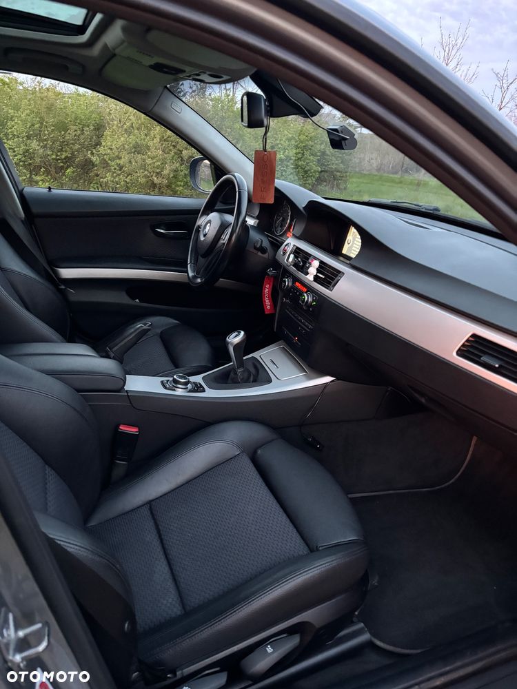 BMW Seria 3 320i - 18