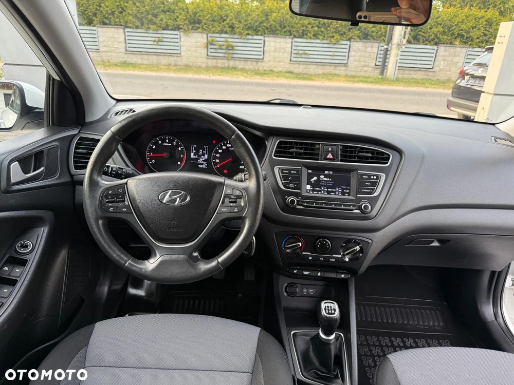 Hyundai i20 blue 1.2 Select - 14