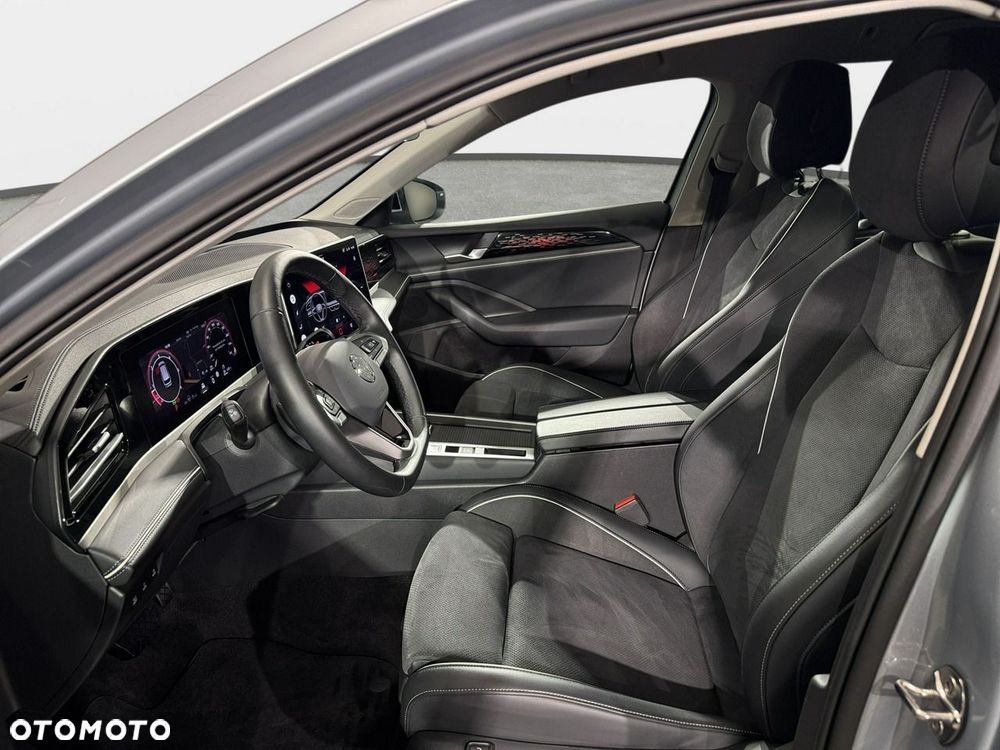 Volkswagen Passat Variant 2.0 TDI SCR DSG Business - 32