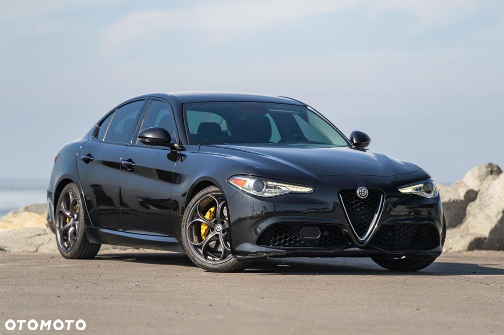 Alfa Romeo Giulia 2.0 Turbo 16V AT8 Veloce Ti - 2