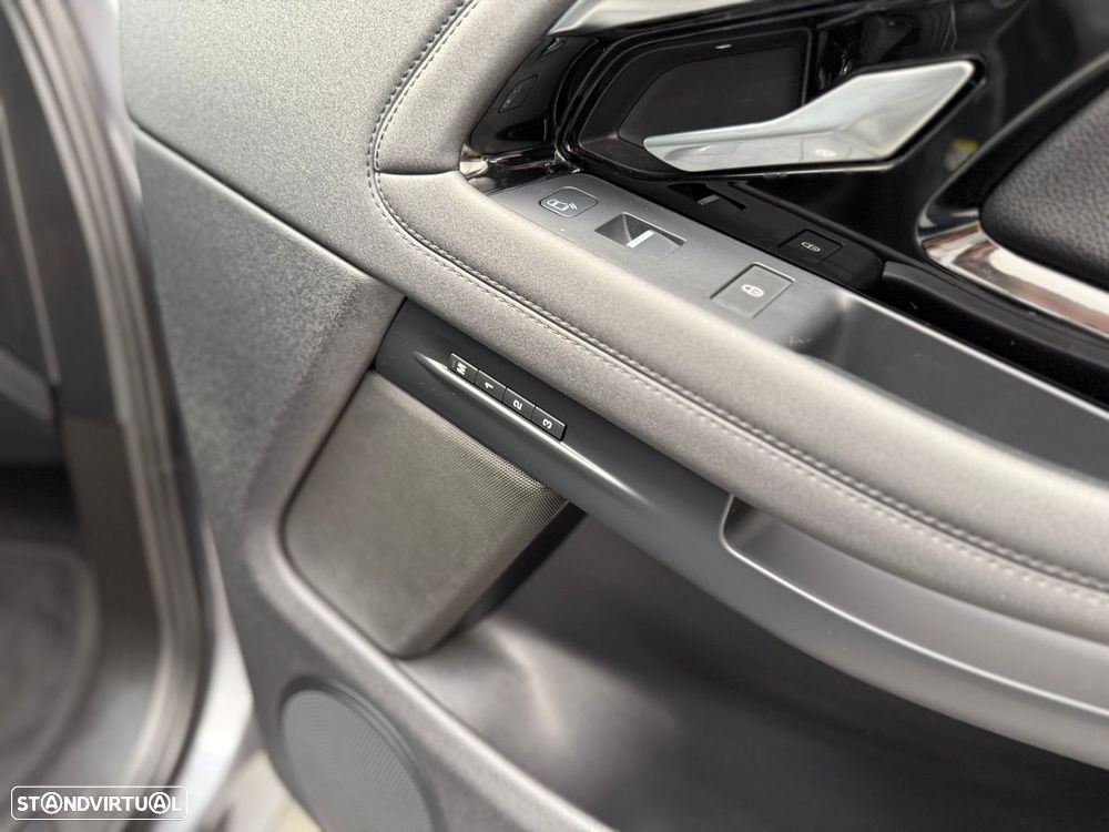 Land Rover Range Rover Evoque 1.5 P300e AWD Auto - 19