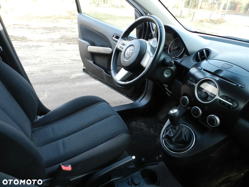 Mazda 2 - 11