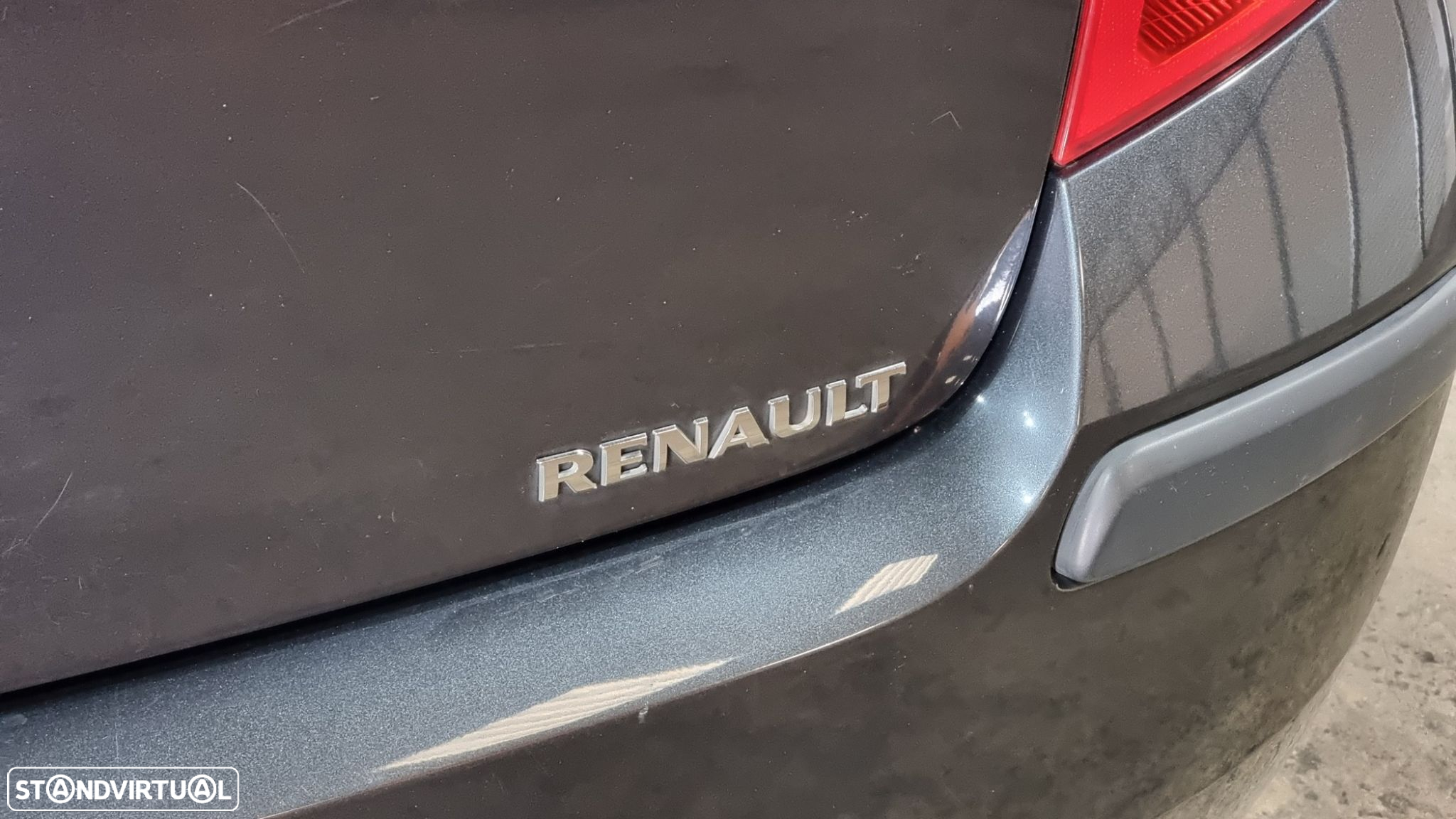Renault Clio 1.2 16V Confort - 18