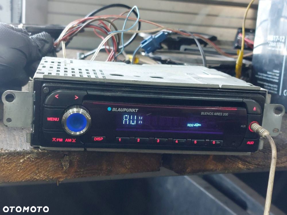 RADIO ODTWARZACZ SAMOCHODOWY BLAUPUNKT BUENOS AIRES 200 CD AUX - 8