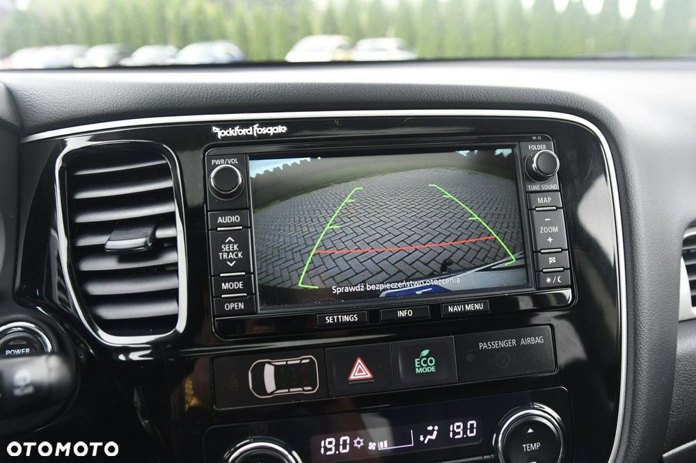 Mitsubishi Outlander - 31