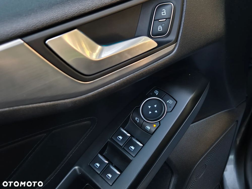 Ford Focus 1.5 EcoBlue Start-Stopp-System TITANIUM DESIGN - 39