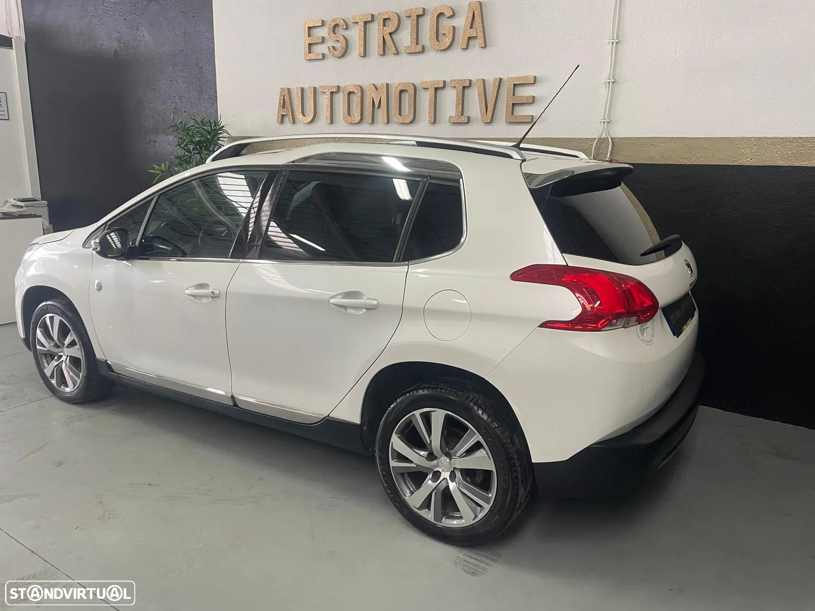 Peugeot 2008 1.2 PureTech Crossway - 12