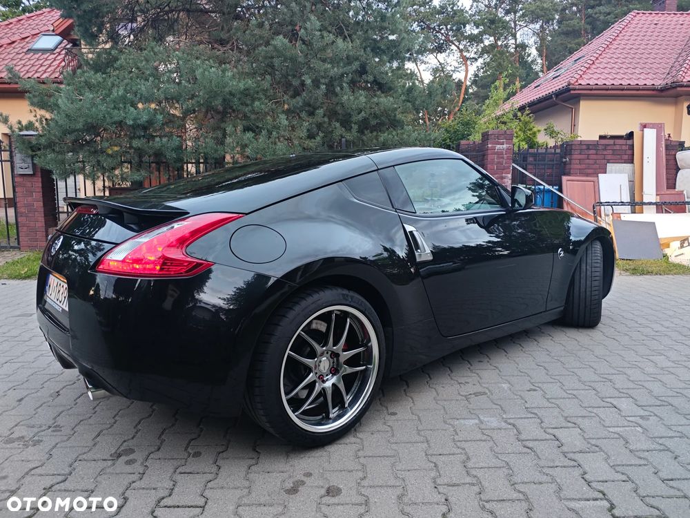 Nissan 370 Z - 12