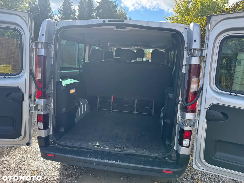 Renault Trafic - 12