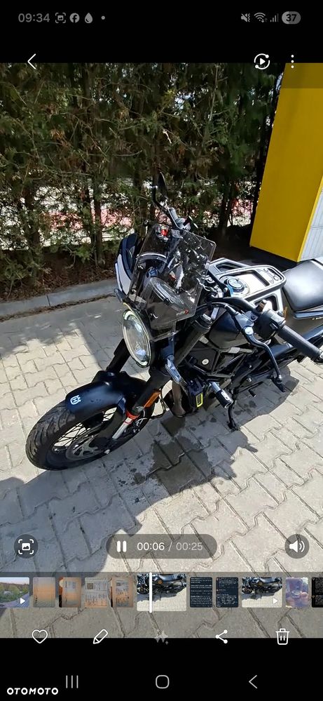 Husqvarna Svartpilen - 23