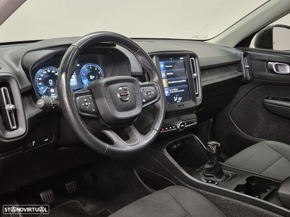 Volvo XC 40 1.5 T2 Momentum Core - 17