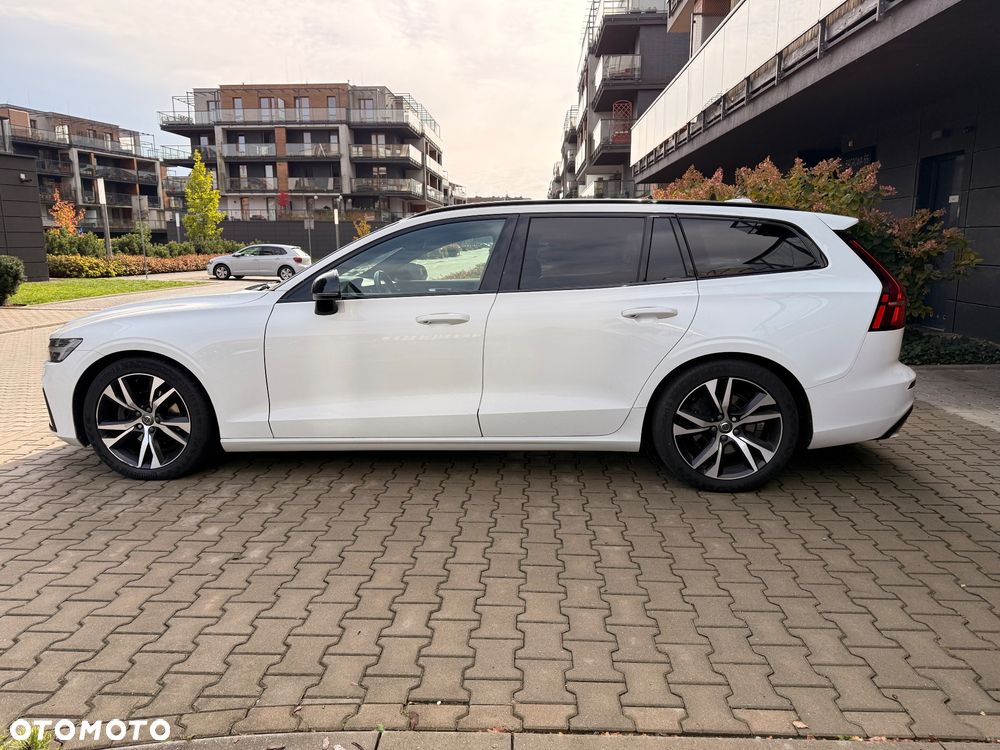 Volvo V60 D4 R-Design - 38