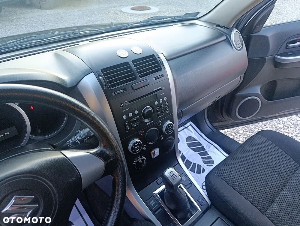 Suzuki Grand Vitara - 25