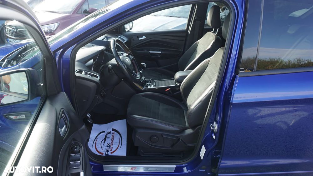 Ford Kuga 1.5 EcoBoost 2x4 ST-Line - 7