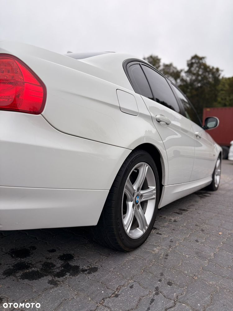 BMW Seria 3 320i - 10