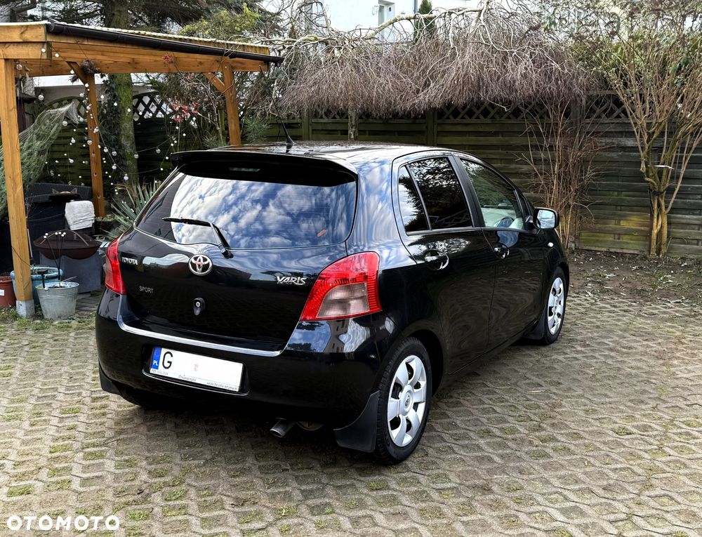 Toyota Yaris 1.3 Edition S - 36