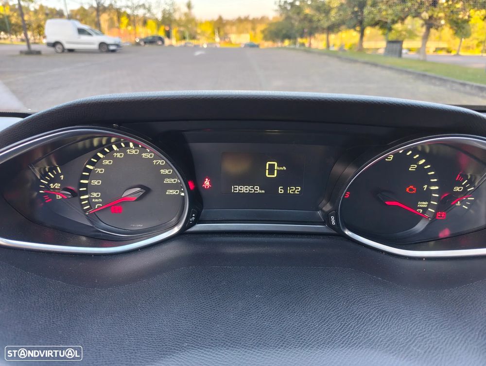 Peugeot 308 SW BlueHDi 120 Stop & Start Style - 23