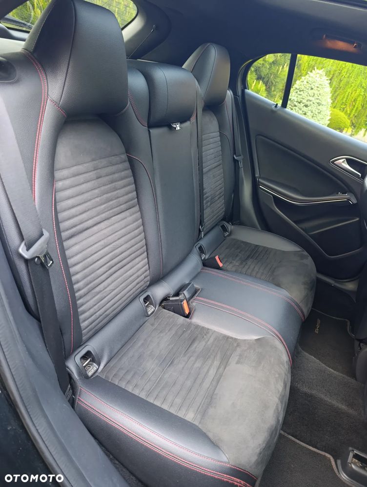 Mercedes-Benz GLA 250 AMG Line - 33