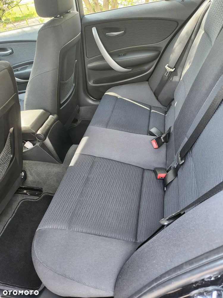 BMW Seria 1 120i - 5