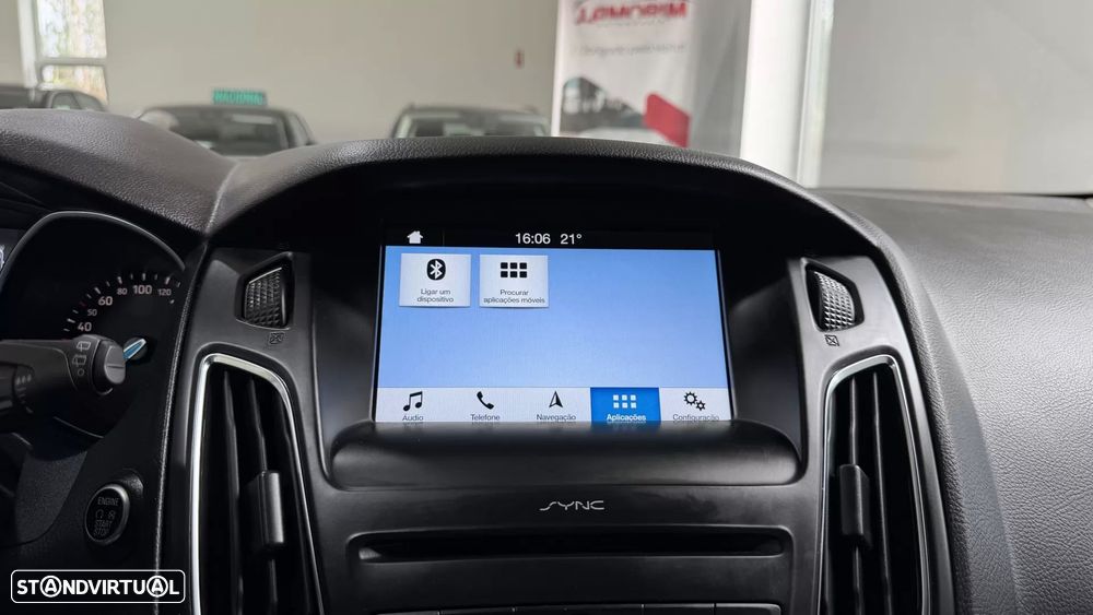 Ford Focus SW 1.0 EcoBoost Titanium - 24
