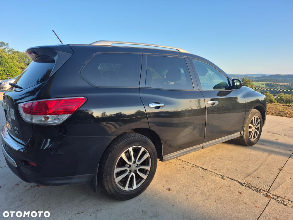 Nissan Pathfinder - 16