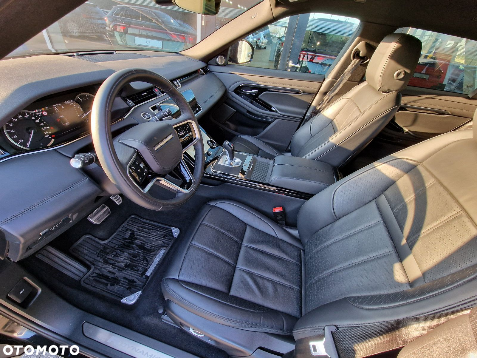 Land Rover Range Rover Evoque - 39